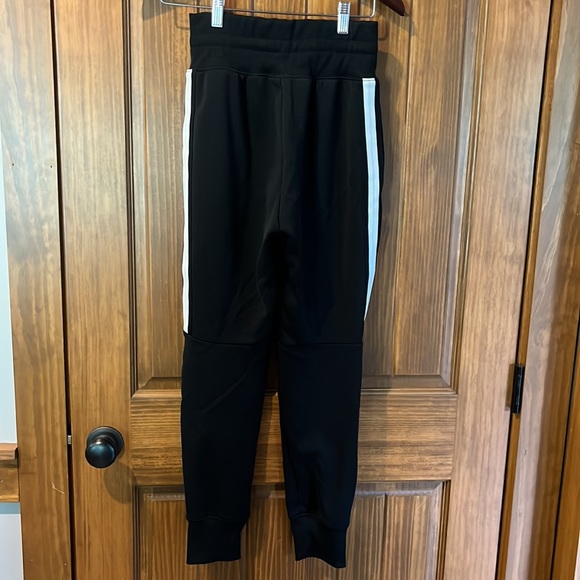 Nike jumpsuit outfit - Picture 3 of 7